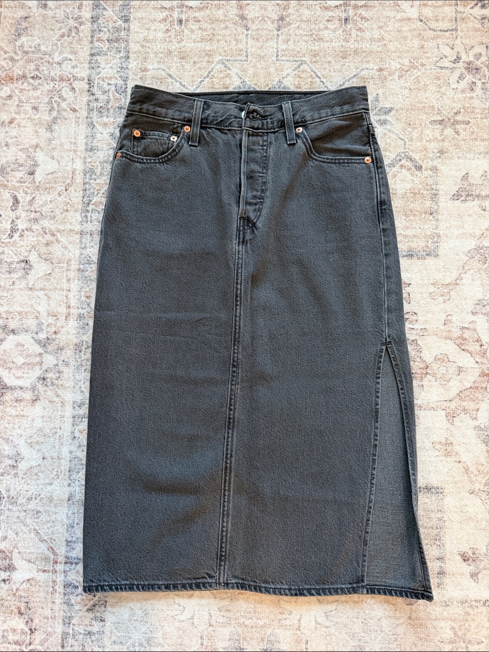New - Levi’s midi skirt